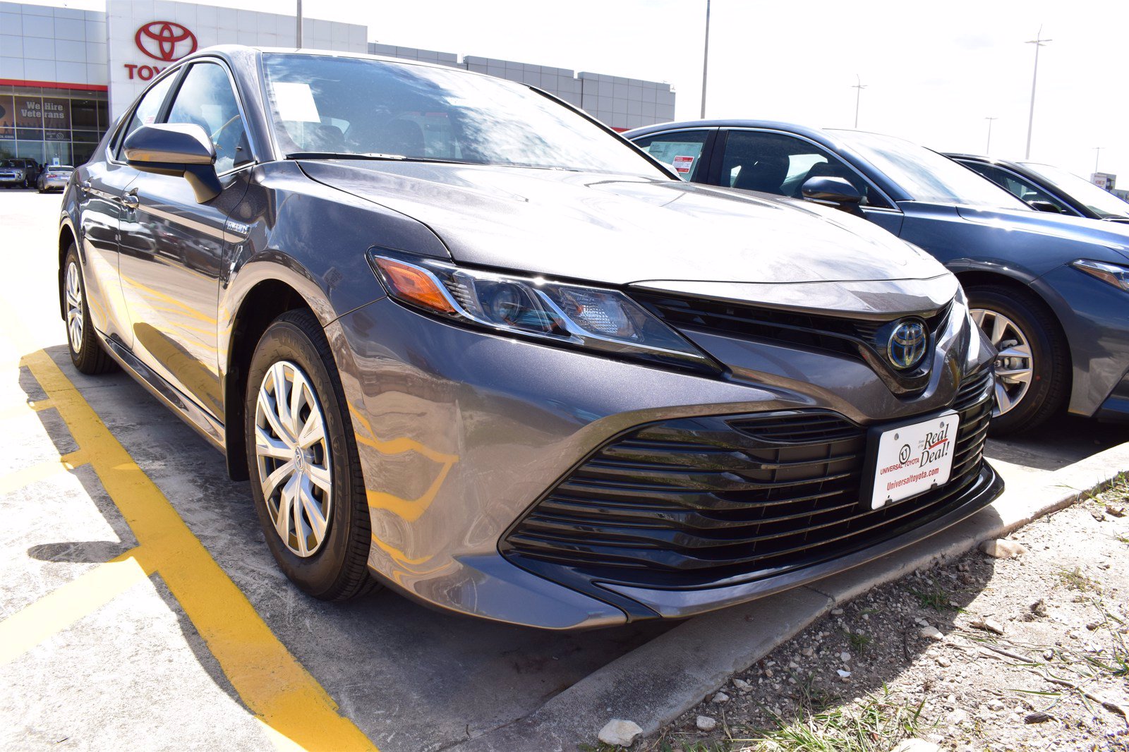 New 2020 Toyota Camry Hybrid LE 4dr Car in San Antonio #203494 ...